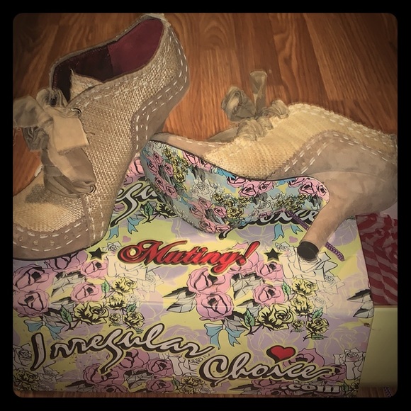 Irregular Choice shoes- Mutiny! Abigail Choice - Picture 1 of 3